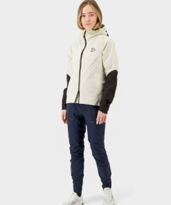 Perrybrooking.shop30a679c003 2